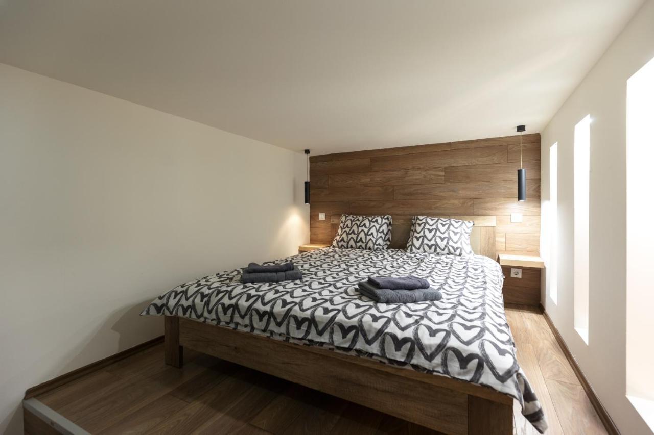 בודפשט Kazinczy 10 Apartment With 3 Bedrooms מראה חיצוני תמונה