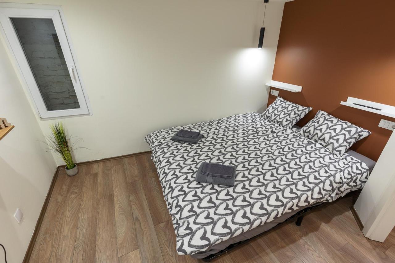 בודפשט Kazinczy 10 Apartment With 3 Bedrooms מראה חיצוני תמונה